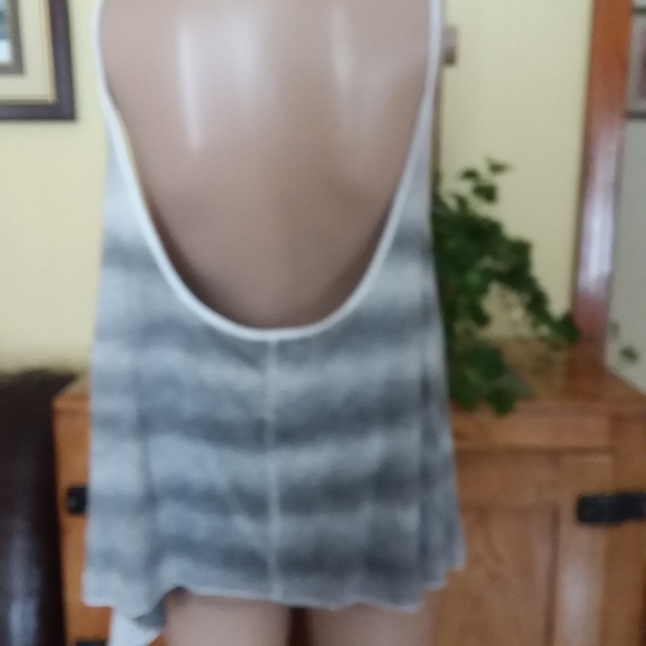 NWT DECREE Top size Large - Picture 6 of 7